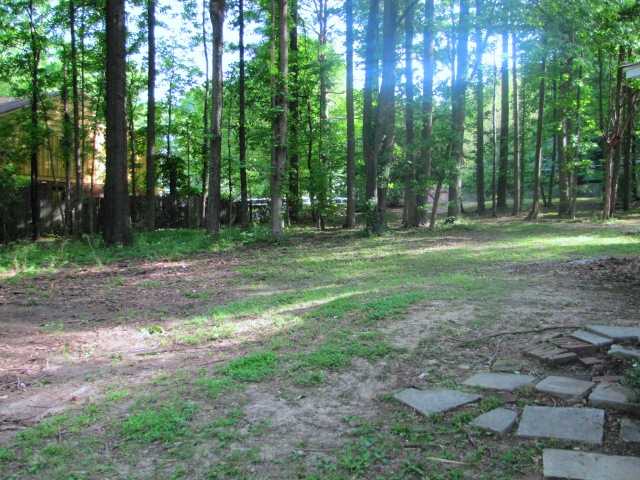 4573 Auburn Road Memphis, TN 38116 - Photo 10 of 12 Plenty Of Shade