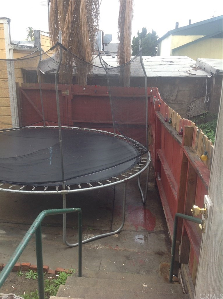 1463 Orange Avenue Long Beach, CA 90813 - Photo 17 of 51