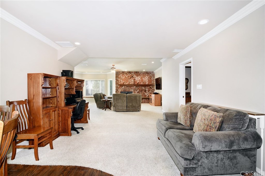 11361 Gaviota Avenue Granada Hills, CA 91344 - Photo 15 of 33