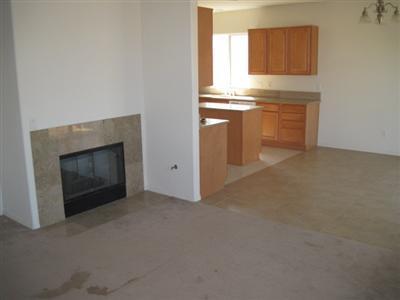 8203 Wellstone Way Bakersfield, CA 93313 - Photo 4 of 15