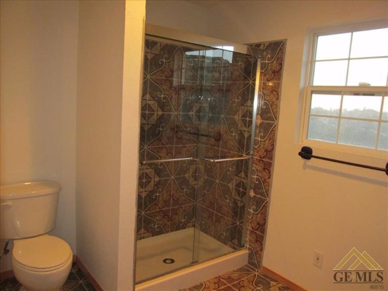 24261 Jacaranda Drive Tehachapi, CA 93561 - Photo 11 of 20