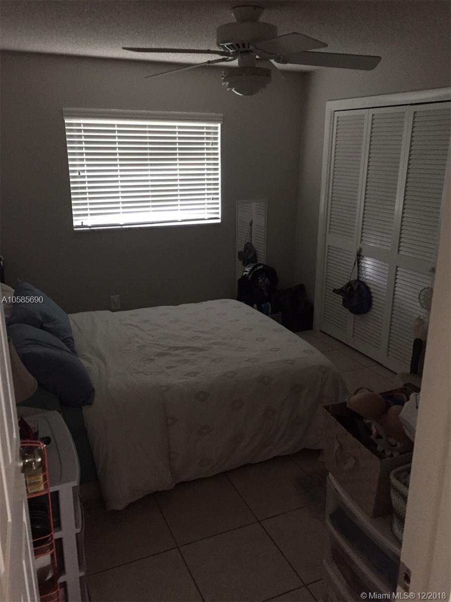 20110 Southwest 90th Ave Road Cutler Bay, FL 33189 - Photo 14 of 19 Gallery Image 14