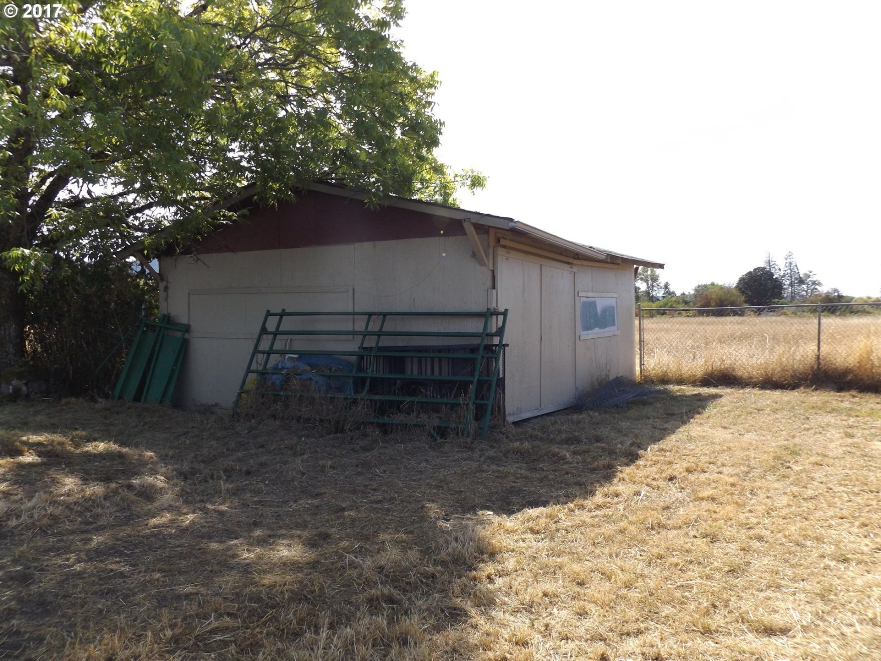 3661 Nonpareil Road Sutherlin, OR 97479 - Photo 10 of 18