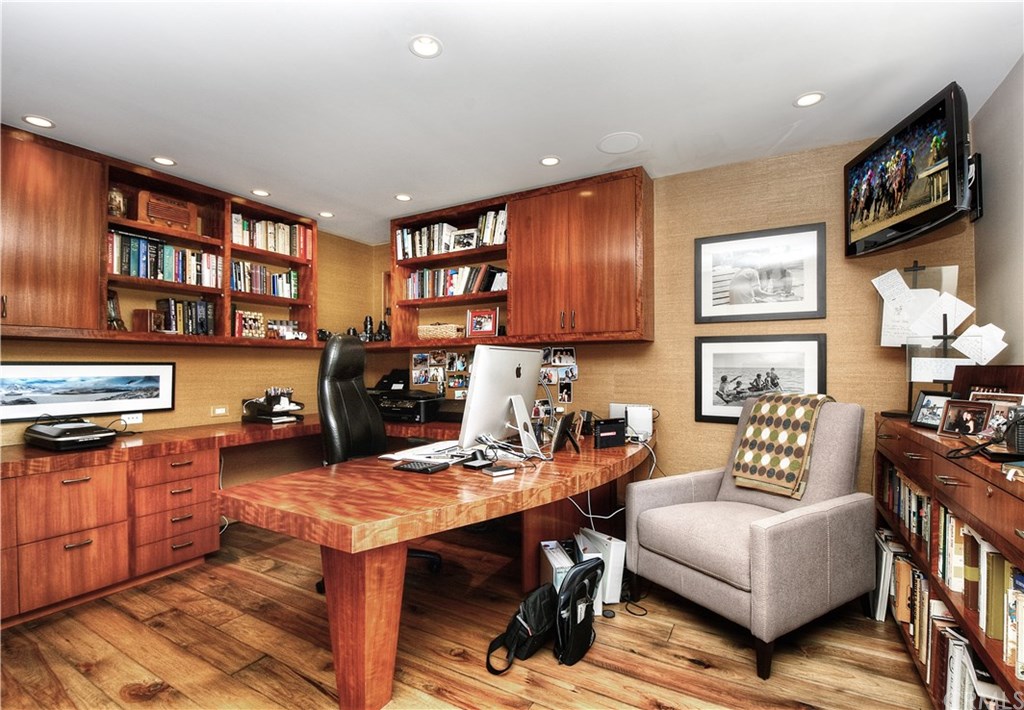 253 Emerald Bay Laguna Beach, CA 92651 - Photo 26 of 59