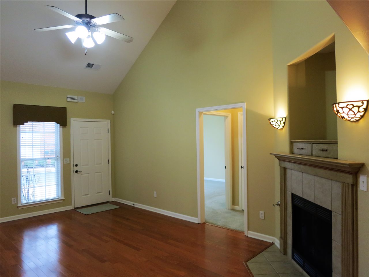 67 Peyton Ridge Drive, Unit 46 Collierville, TN 38017 - Photo 2 of 16 Gallery Image 2