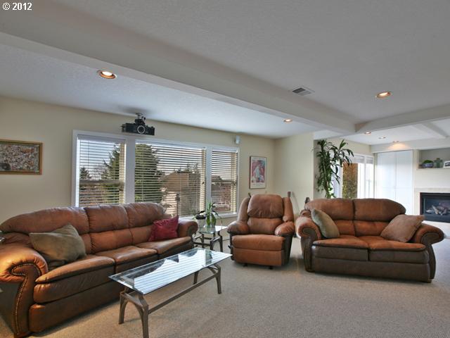 8505 Northwest Timber Ridge Court Portland, OR 97229 - Photo 15 of 16 Gallery Image 15