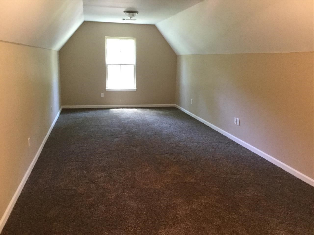 1036 Palmer Road Memphis, TN 38116 - Photo 9 of 13