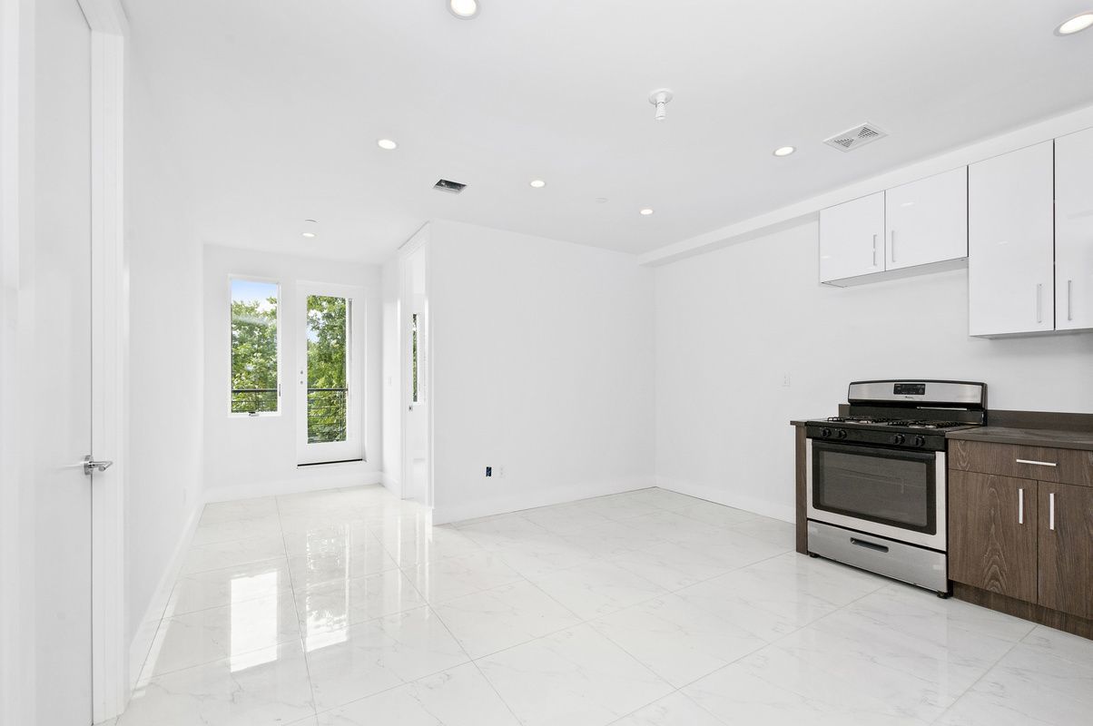 474 East New York Avenue, Unit 2F Brooklyn, NY 11225 - Photo 4 of 9