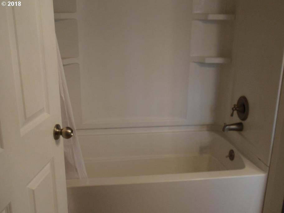1117 57th Street Springfield, OR 97478 - Photo 29 of 31