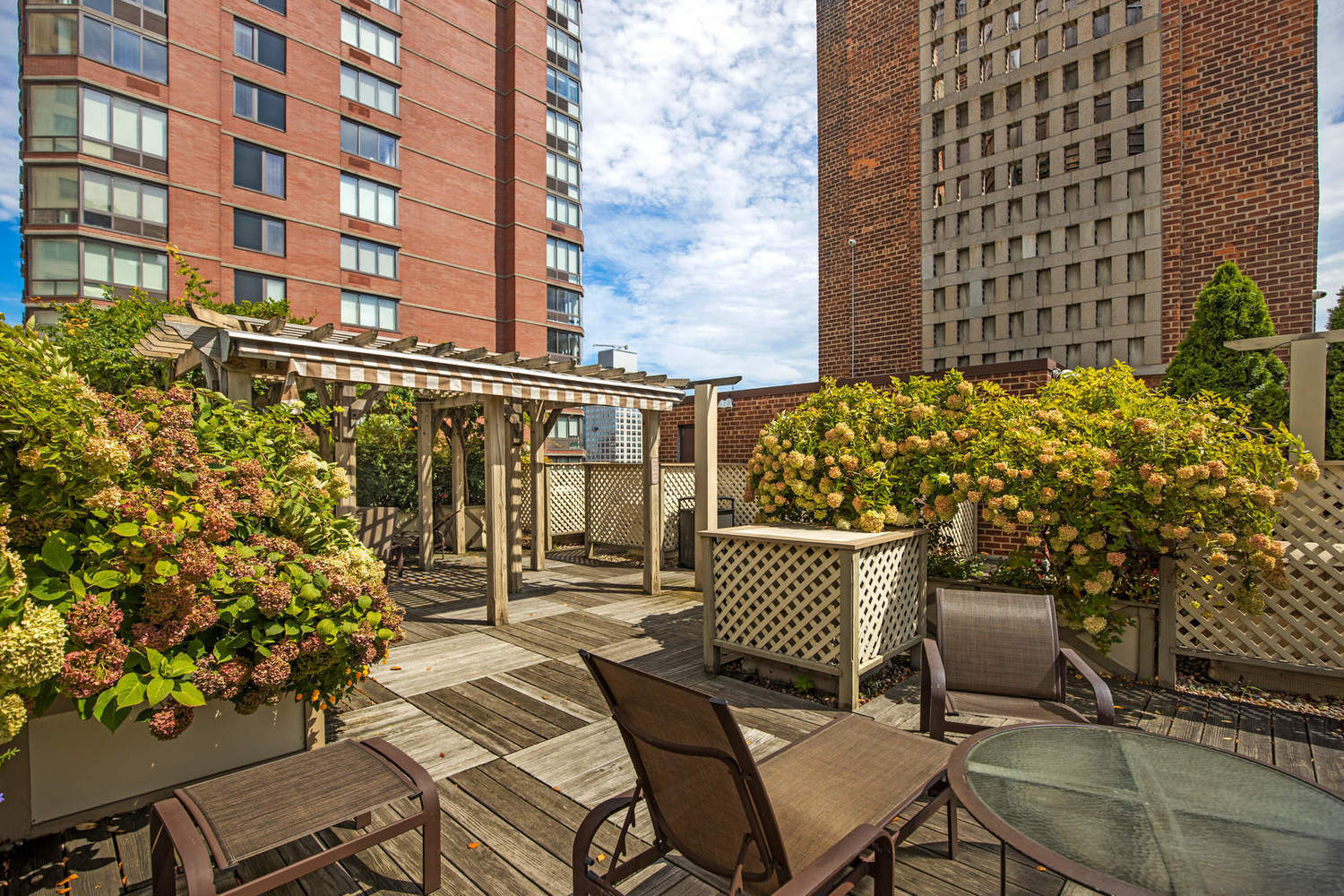 301 East 63rd Street, Unit 5L Manhattan, NY 10065 - Photo 6 of 9