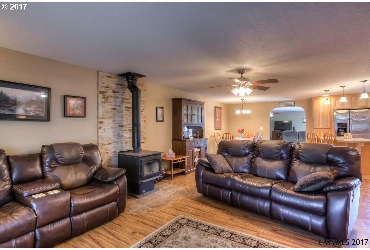 1764 Chemawa Road Northeast Keizer, OR 97303 - Photo 7 of 30 Gallery Image 7