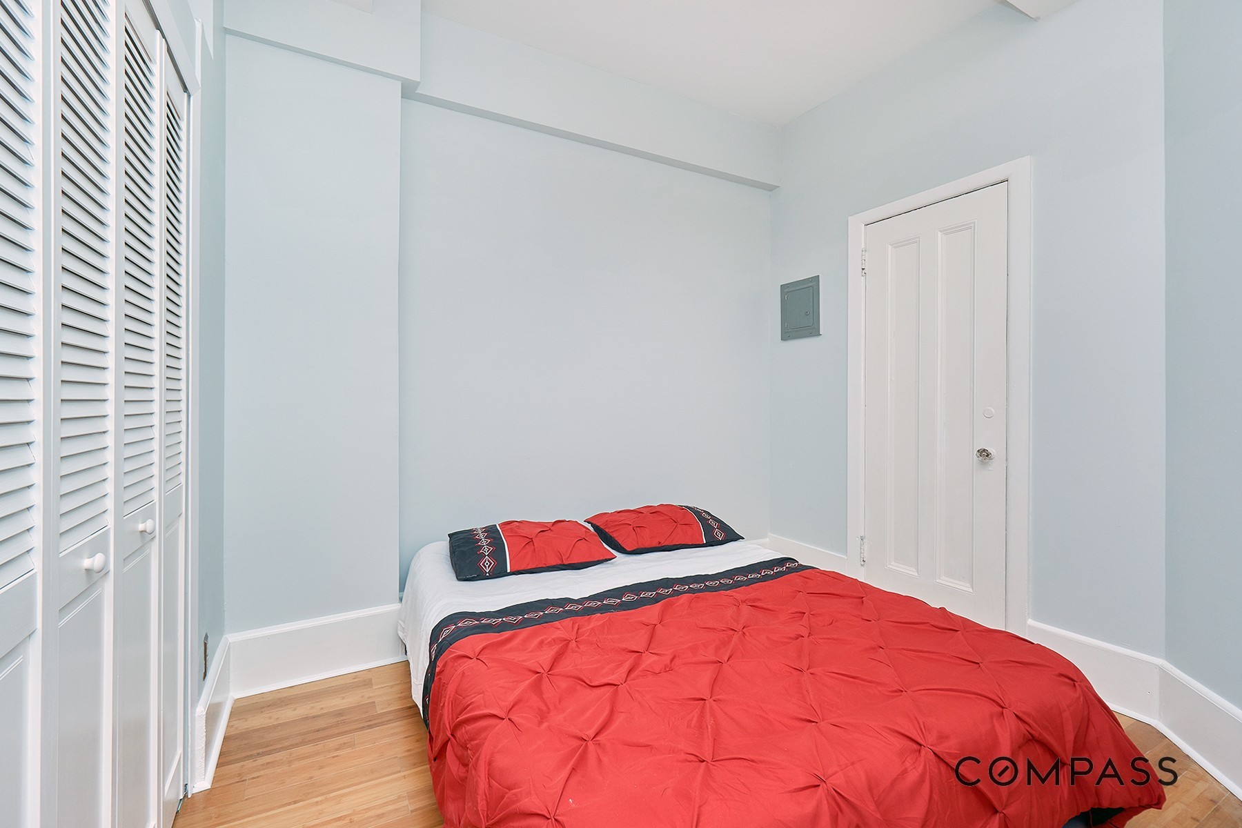 170 West 74th Street, Unit 1206 Manhattan, NY 10023 - Photo 3 of 5