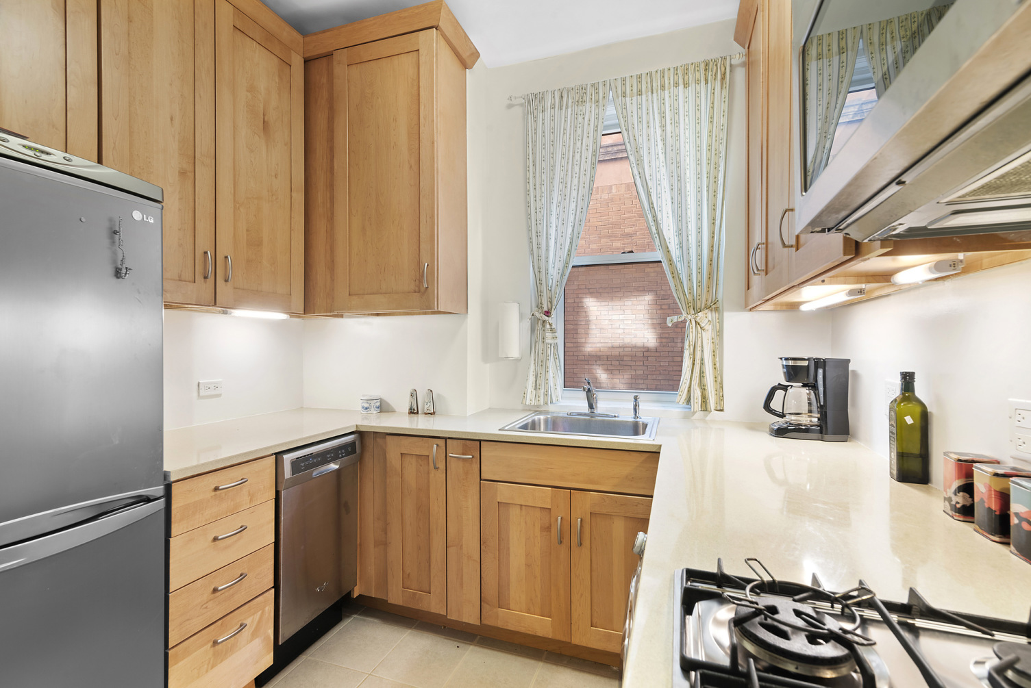 355 Riverside Drive, Unit 4E Manhattan, NY 10025 - Photo 4 of 8