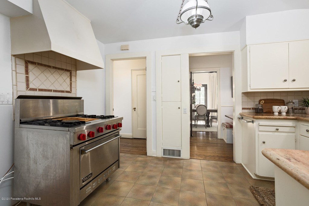 465 Allendale Road Pasadena, CA 91106 - Photo 17 of 37 572756