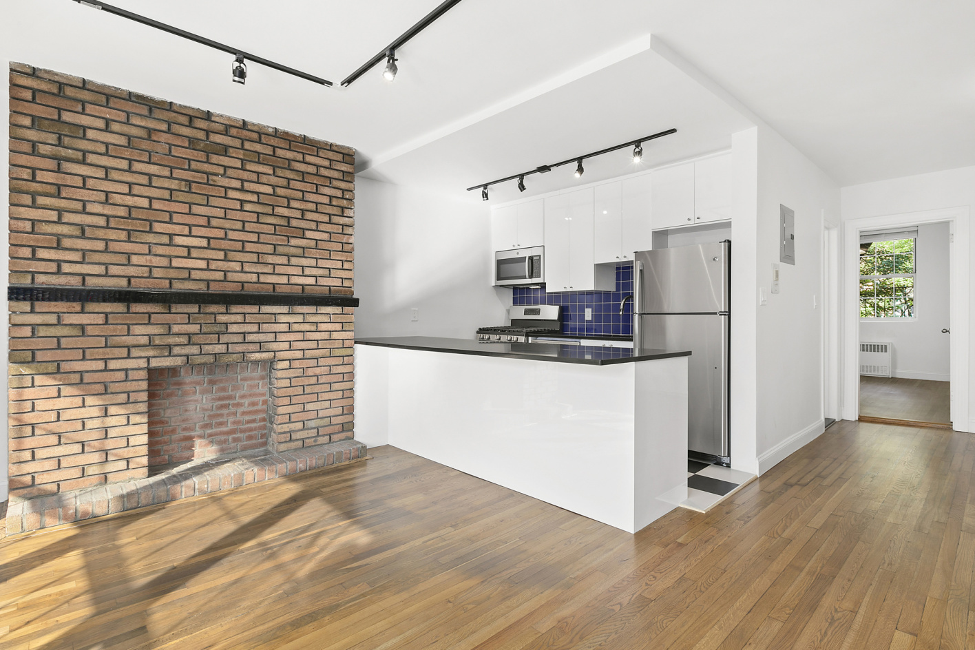 5 Carmine Street, Unit 4 Manhattan, NY 10014 - Photo 2 of 6