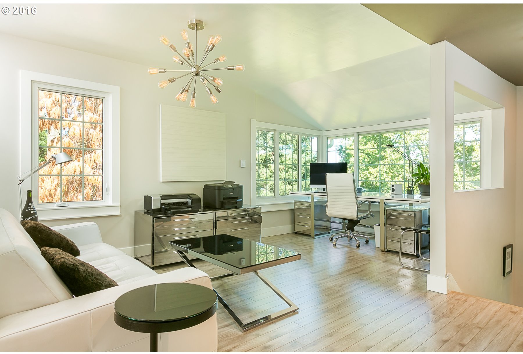 11650 Southwest Riverwood Road Portland, OR 97219 - Photo 5 of 32 Gallery Image 5