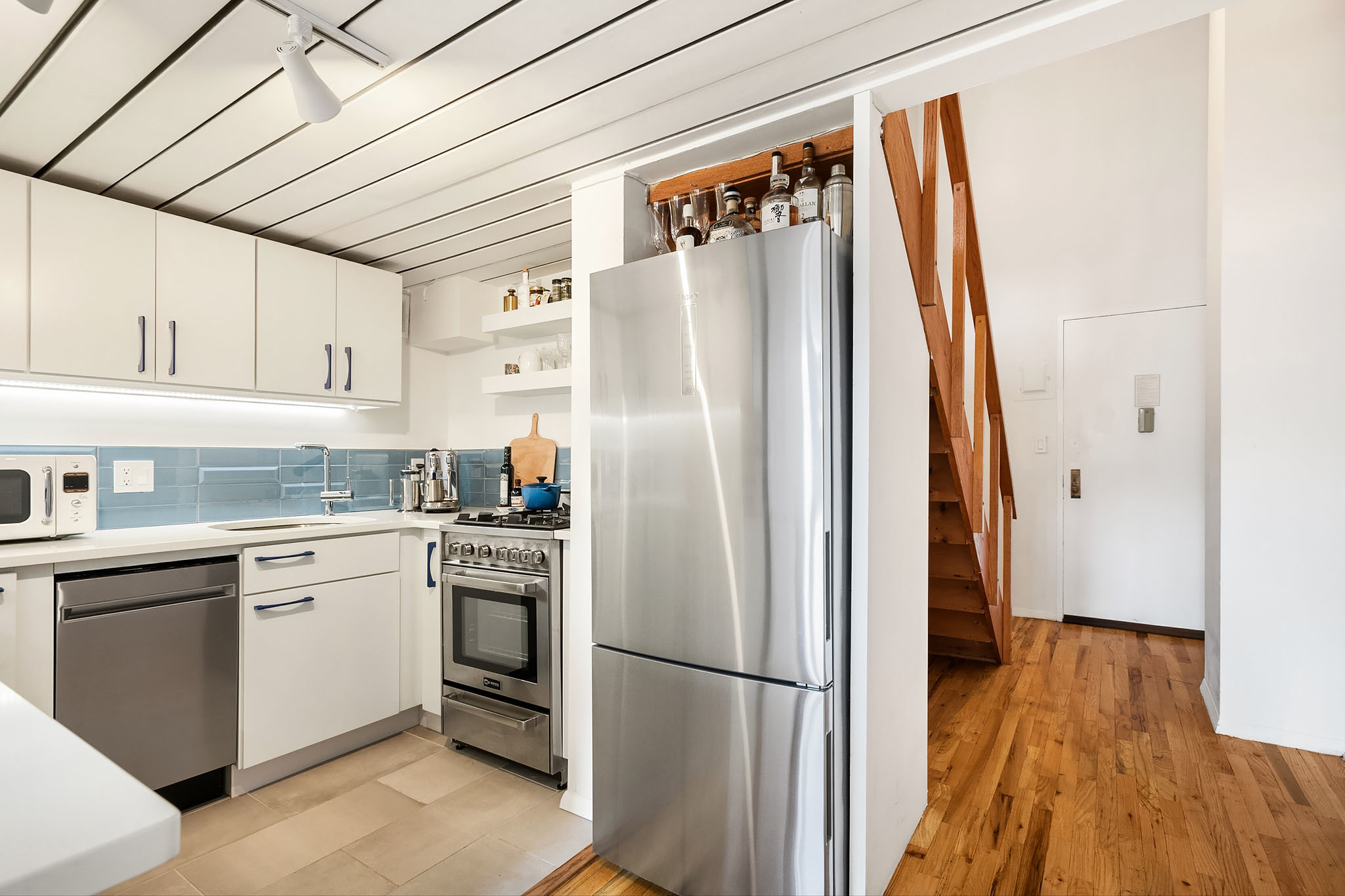 421 Hudson Street, Unit 515 Manhattan, NY 10014 - Photo 5 of 13