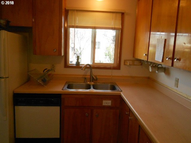 1548 Thompson Road Woodburn, OR 97071 - Photo 15 of 17 Gallery Image 15