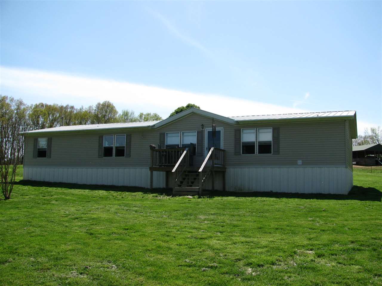 452 Meeks Loop Adamsville, TN 38310 - Photo 2 of 20