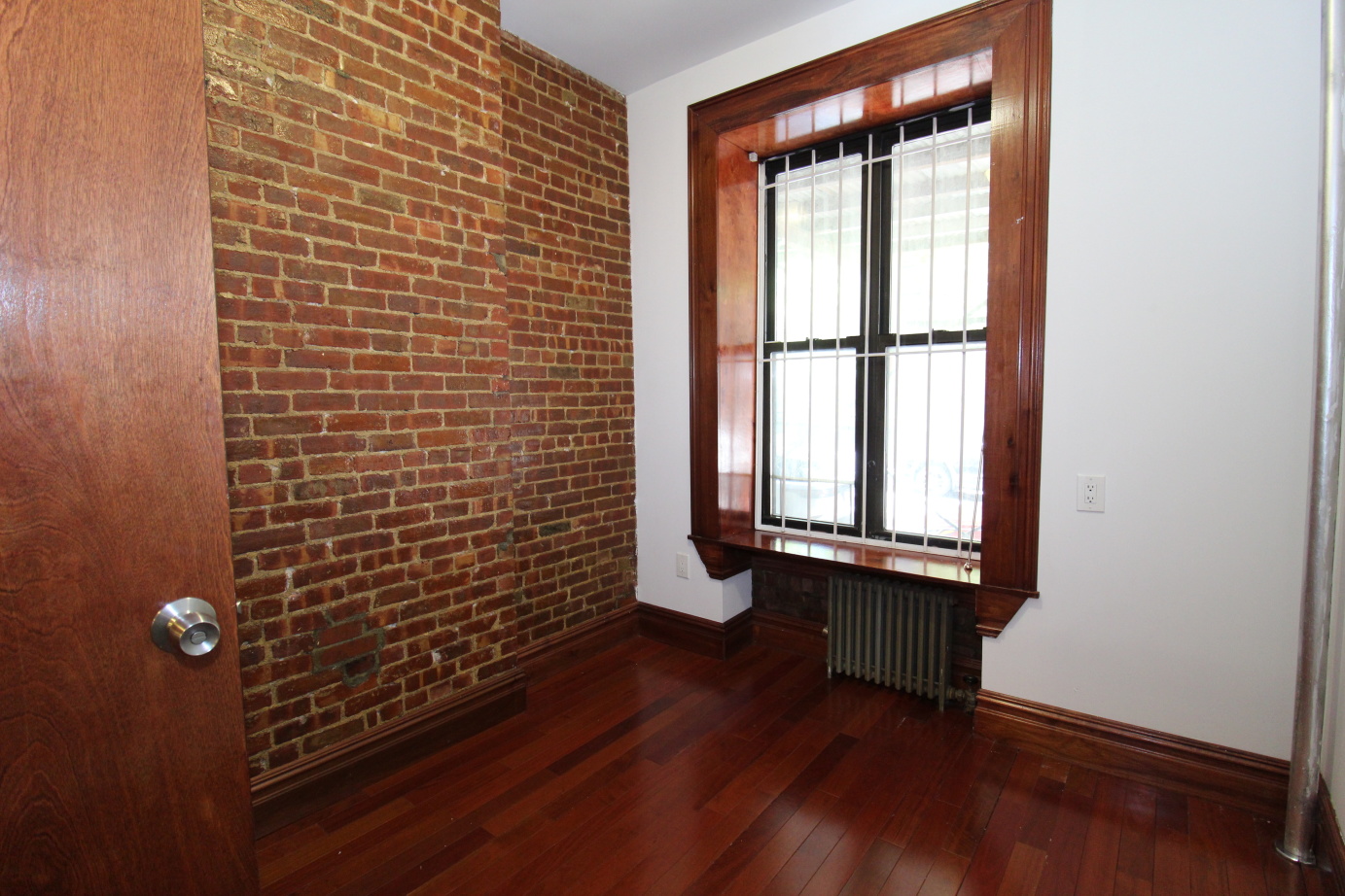 114 East 97th Street, Unit 1W Manhattan, NY 10128 - Photo 5 of 9