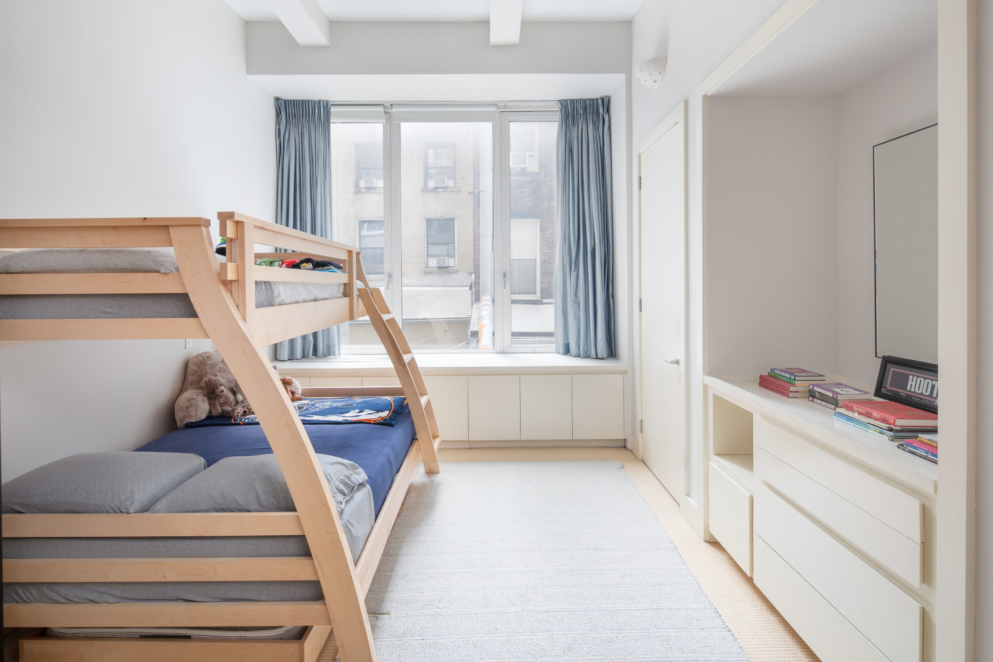 21 East 22nd Street, Unit 4B Manhattan, NY 10010 - Photo 10 of 17