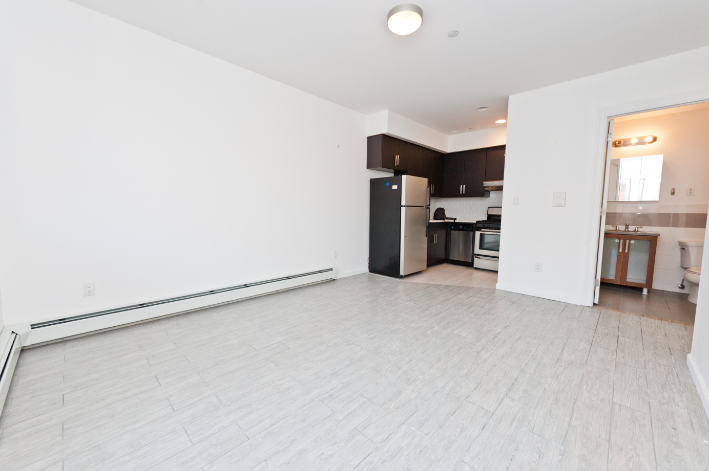 27-57 Crescent Street, Unit 1B Queens, NY 11102 - Photo 3 of 8
