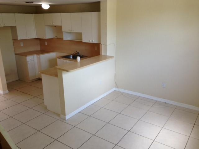 77 East 4th Street, Unit A201 Hialeah, FL 33010 - Photo 6 of 7