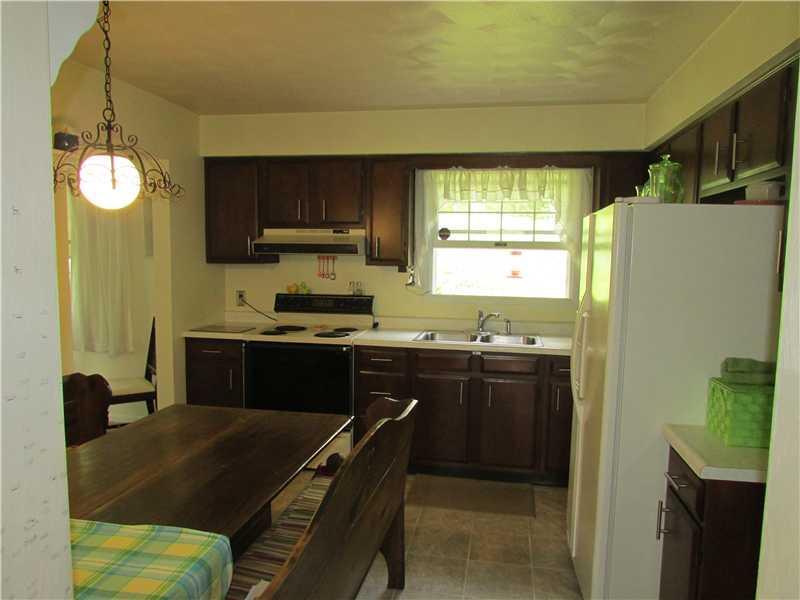 86 Pulaski Road Pulaski, PA 16143 - Photo 5 of 20 Gallery Image 5