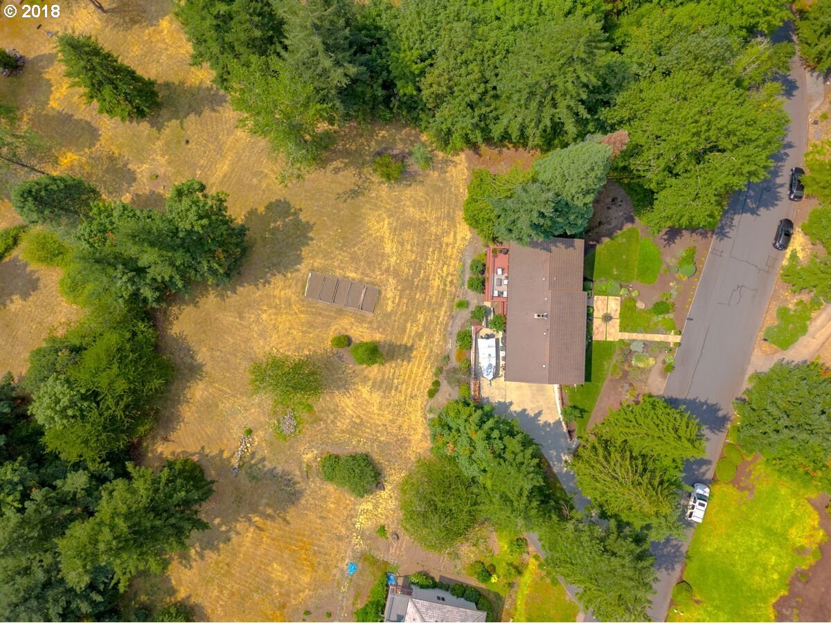 10958 Southeast Valley View Terrace Happy Valley, OR 97086 - Photo 27 of 32