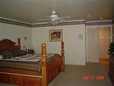6937 Lindsay Road Bakersfield, CA 93313 - Photo 8 of 15 picture doesn't begin to show the space in this oversized master bedroom