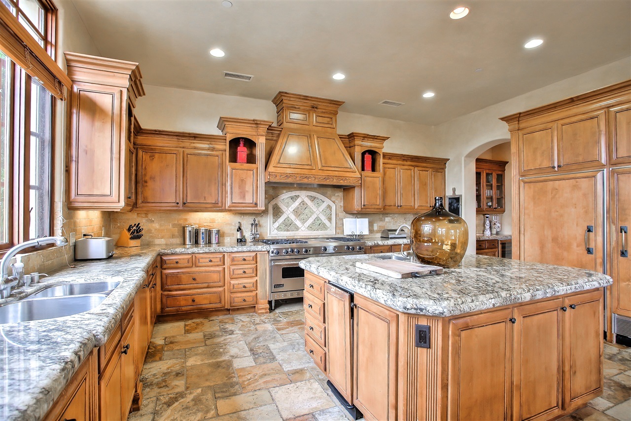 16566 Zumaque Street Rancho Santa Fe, CA 92067 - Photo 8 of 24 Gallery Image 8