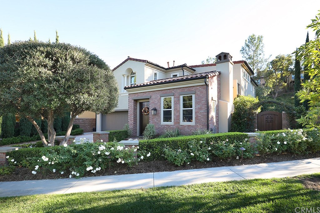 62 Valley Terrace Irvine, CA 92603 - Photo 2 of 29