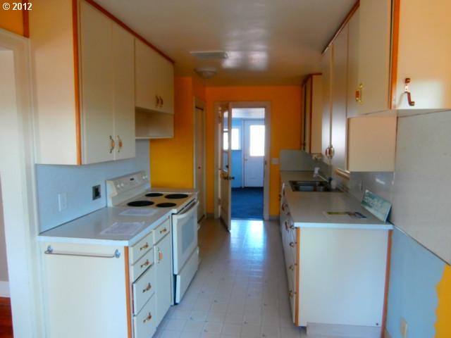 11954 River Road Northeast Gervais, OR 97026 - Photo 8 of 14