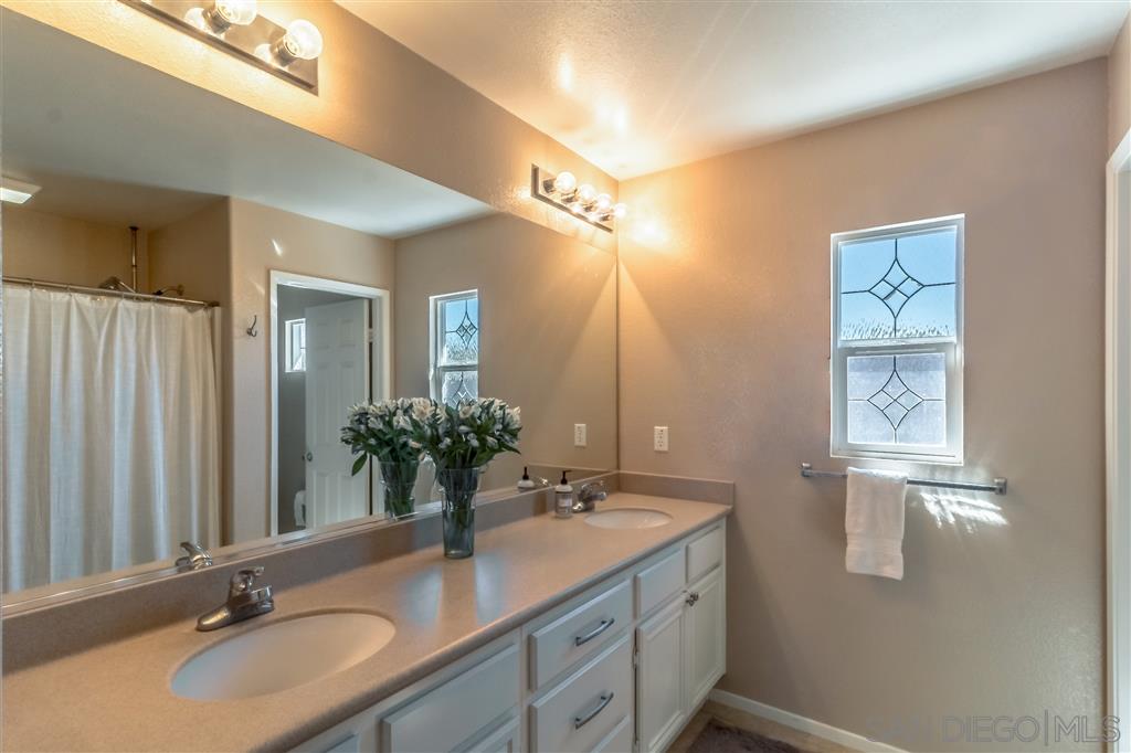 980 Manteca Drive Oceanside, CA 92057 - Photo 12 of 19