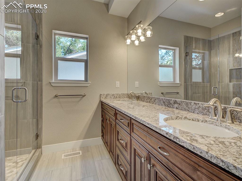 208 Custer Avenue Colorado Springs, CO 80903 - Photo 17 of 36