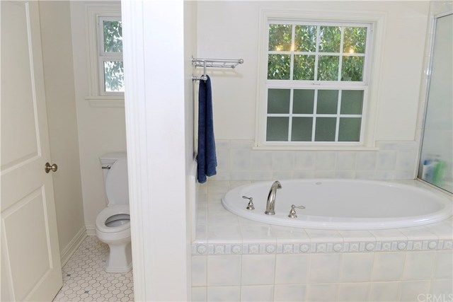 $1,200,000 | 3918 Elm Avenue, Long Beach, CA 90807