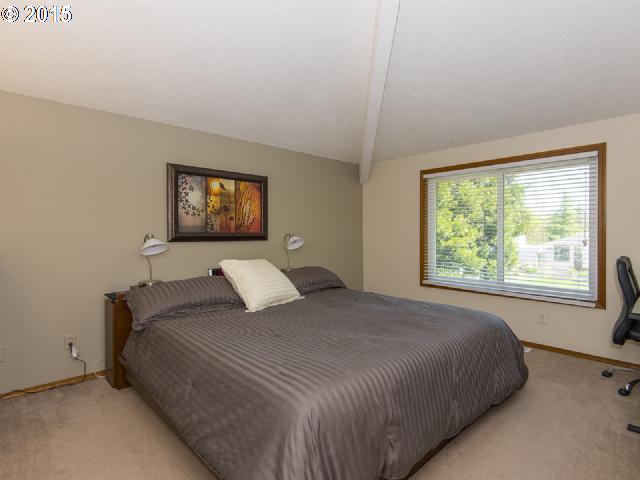 13404 Southwest Chelsea Loop Tigard, OR 97223 - Photo 10 of 16 Gallery Image 10