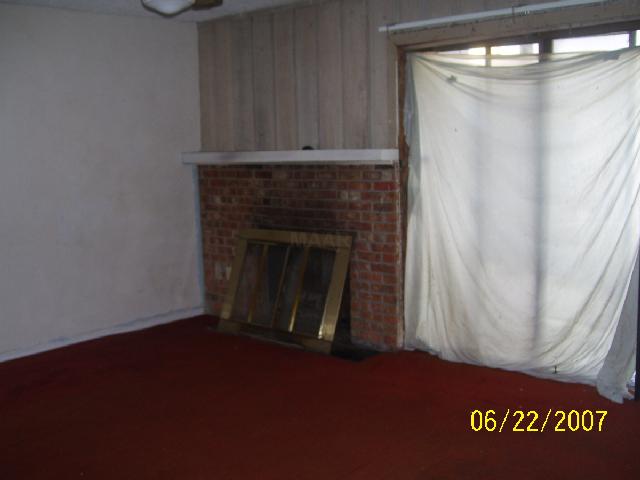 5232 Chatfield Drive, Unit 5232 Memphis, TN 38116 - Photo 2 of 9 view of den