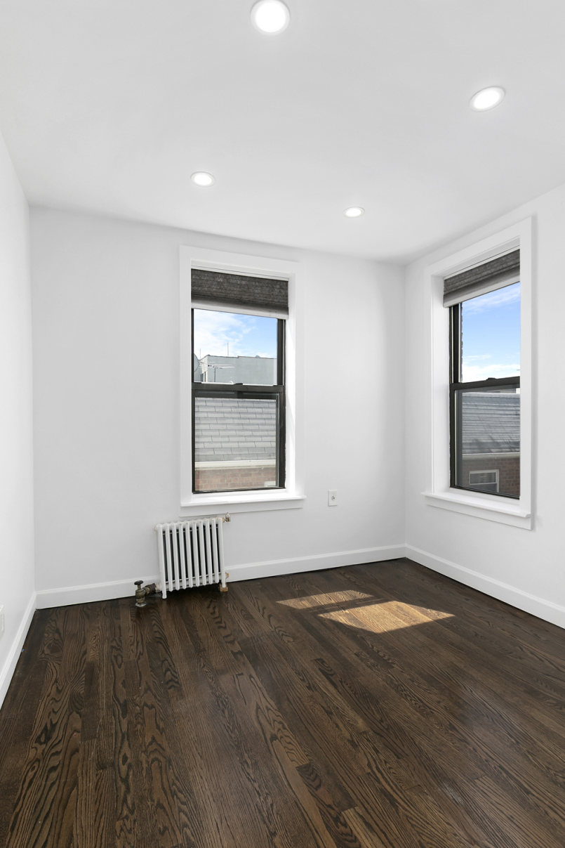 43-18 25th Avenue, Unit 7 Queens, NY 11103 - Photo 3 of 5