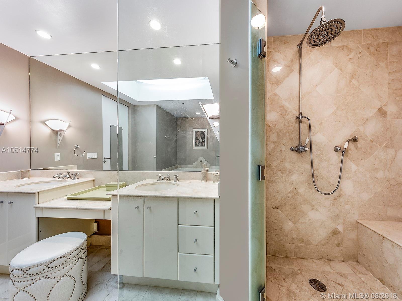 100 South Pointe Drive, Unit 3201 Miami Beach, FL 33139 - Photo 10 of 28