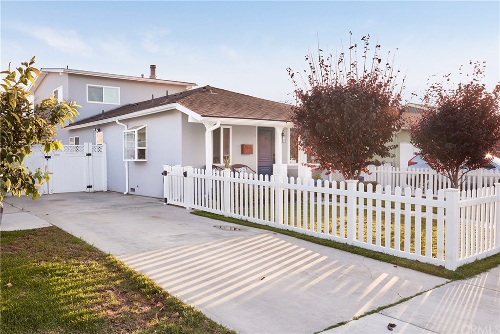 4908 West 136th Street Hawthorne, CA 90250 - Photo 4 of 30