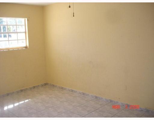 435 East 52nd Street Hialeah, FL 33013 - Photo 6 of 11