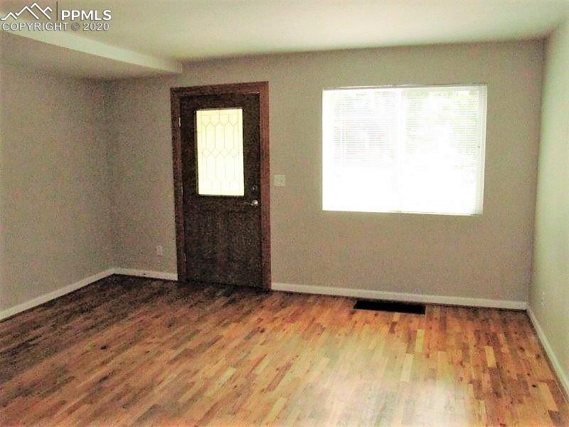 732 Alexander Road Colorado Springs, CO 80909 - Photo 4 of 21
