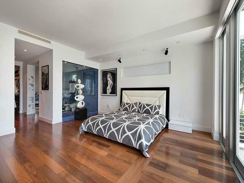 94 Lagorce Circle Miami Beach, FL 33141 - Photo 13 of 28