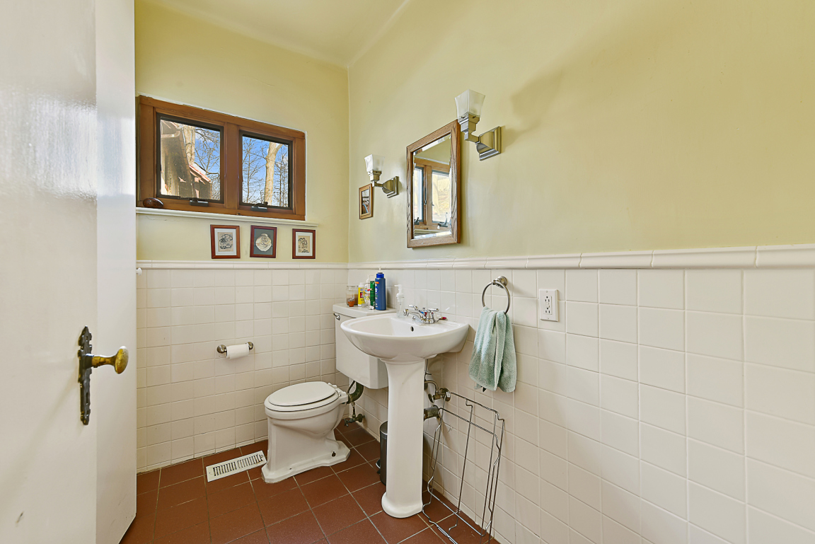 275 College Road, Unit Undisclosed Bronx, NY 10471 - Photo 21 of 26