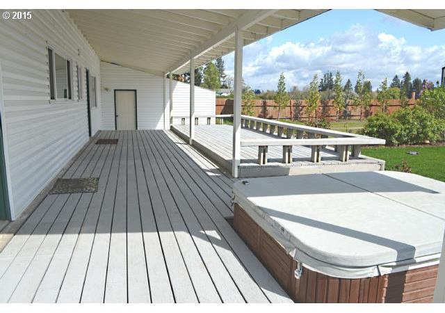 8330 Southwest River Road Hillsboro, OR 97123 - Photo 13 of 16