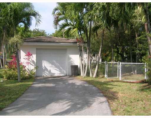4020 Riviera Drive Coral Gables, FL 33146 - Photo 3 of 4