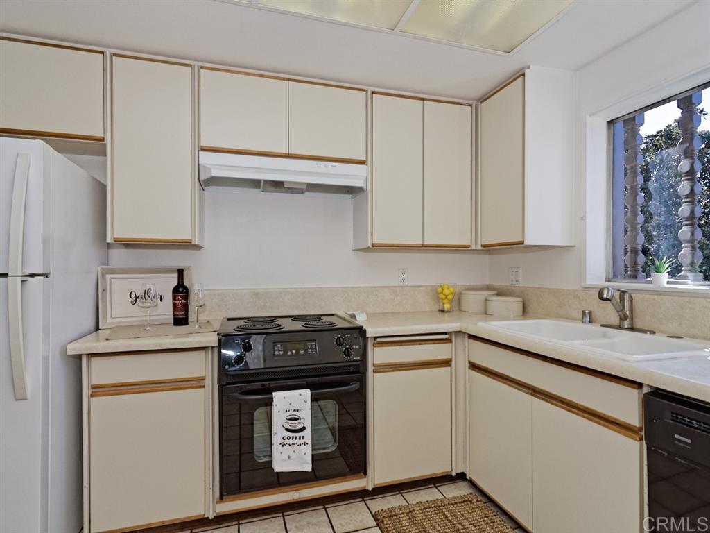 12114 Rancho Bernardo Road, Unit B Rancho Bernardo, CA 92128 - Photo 6 of 25