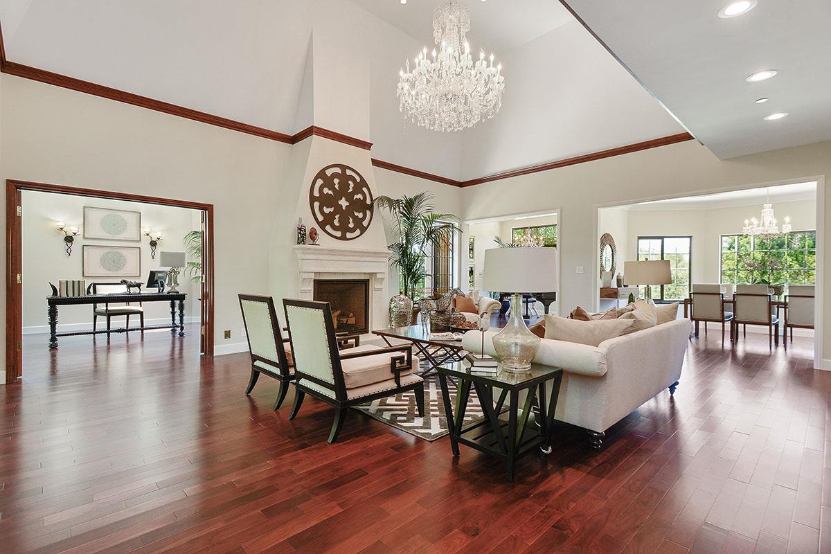 760 Darrell Road Hillsborough, CA 94010 - Photo 8 of 98