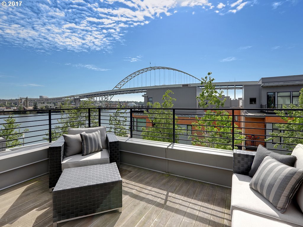 1708 Northwest Riverscape Street Portland, OR 97209 - Photo 3 of 17 Gallery Image 3